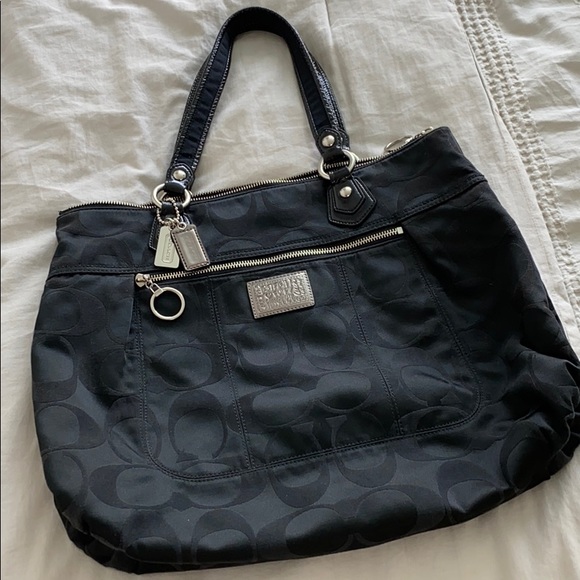 SOLD Coach Poppy Shoulder Bag “Like New” - Picture 2 of 11